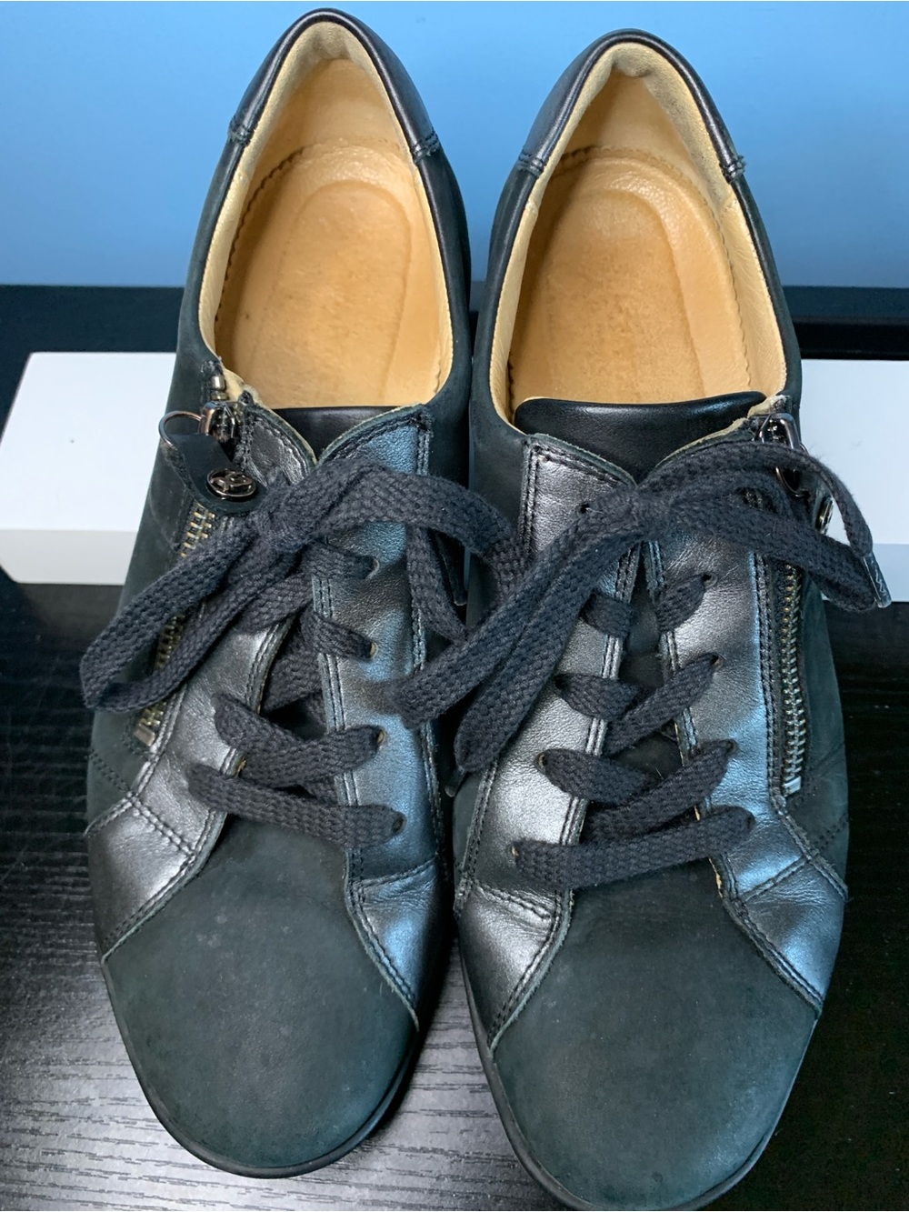 Women’s Black Lace-Up Leather Sneakers with Side Zipper